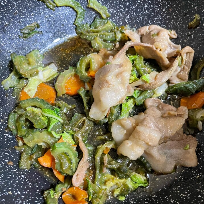 豚肉とゴーヤの旨み炒め